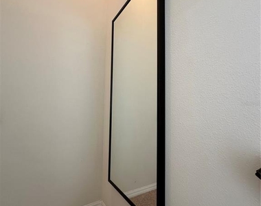527 Piazza Point - Photo Thumbnail 55
