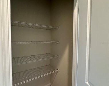 527 Piazza Point - Photo Thumbnail 53