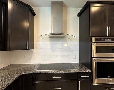 527 Piazza Point - Photo Thumbnail 63