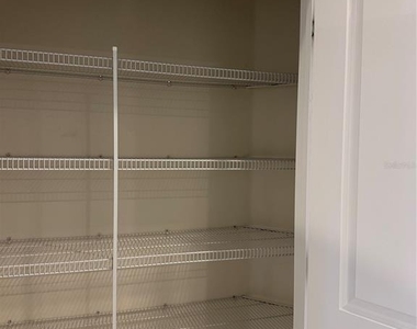527 Piazza Point - Photo Thumbnail 11