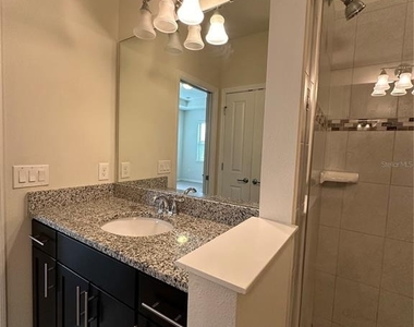 527 Piazza Point - Photo Thumbnail 29