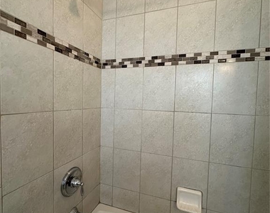 527 Piazza Point - Photo Thumbnail 47
