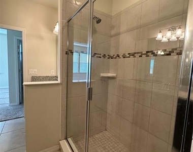 527 Piazza Point - Photo Thumbnail 33