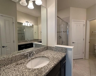 527 Piazza Point - Photo Thumbnail 31