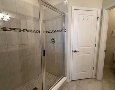 527 Piazza Point - Photo Thumbnail 34