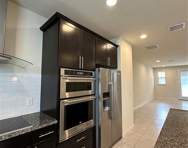 527 Piazza Point - Photo Thumbnail 61