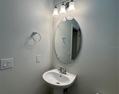 527 Piazza Point - Photo Thumbnail 59