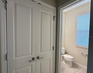 527 Piazza Point - Photo Thumbnail 17