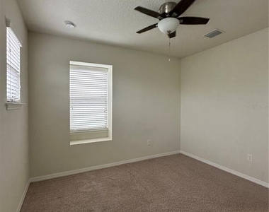 527 Piazza Point - Photo Thumbnail 41