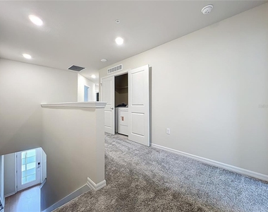 431 Meadowland Point - Photo Thumbnail 24