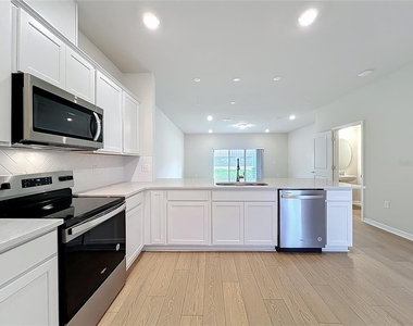 431 Meadowland Point - Photo Thumbnail 7