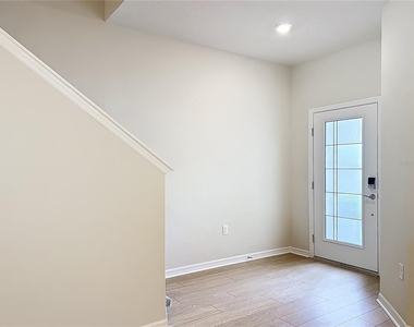 431 Meadowland Point - Photo Thumbnail 3