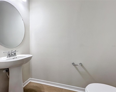 431 Meadowland Point - Photo Thumbnail 21