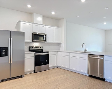 431 Meadowland Point - Photo Thumbnail 8