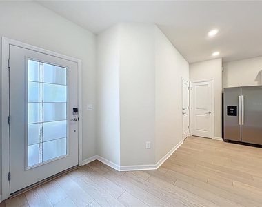 431 Meadowland Point - Photo Thumbnail 4