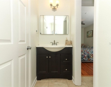 1442 Palm Avenue - Photo Thumbnail 3