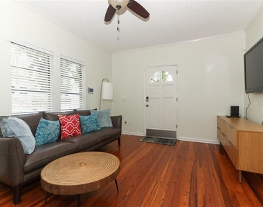 1442 Palm Avenue - Photo Thumbnail 7