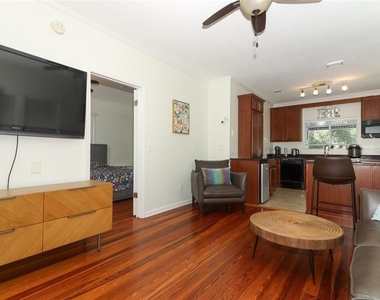1442 Palm Avenue - Photo Thumbnail 5