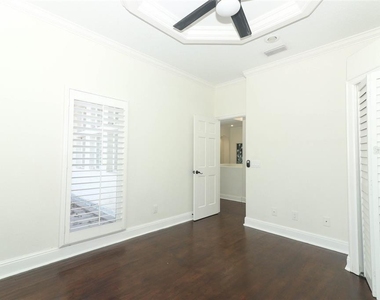 1442 Palm Avenue - Photo Thumbnail 12