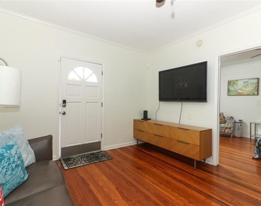 1442 Palm Avenue - Photo Thumbnail 6