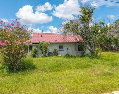 916 Cohassett Avenue - Photo Thumbnail 16