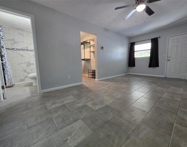 507 Lake Lulu Drive - Photo Thumbnail 4