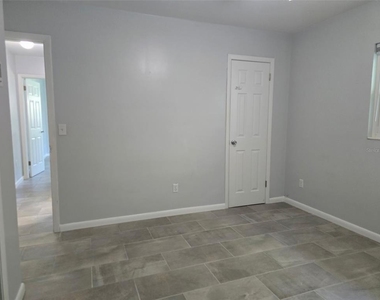 507 Lake Lulu Drive - Photo Thumbnail 5