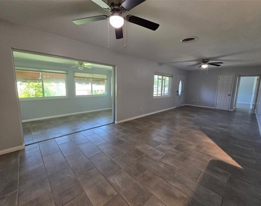 507 Lake Lulu Drive - Photo Thumbnail 3
