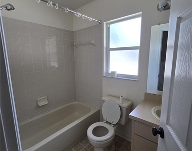 3127 Valley Vista Circle - Photo Thumbnail 10