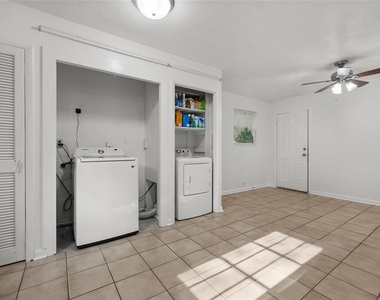 4219 Nw 30th Terrace - Photo Thumbnail 8