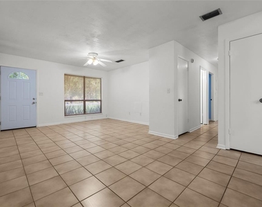 4219 Nw 30th Terrace - Photo Thumbnail 2