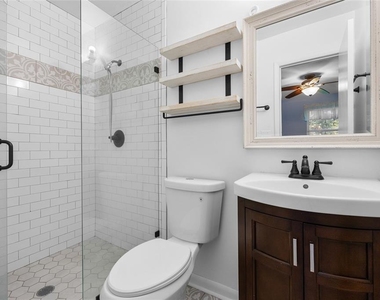 4219 Nw 30th Terrace - Photo Thumbnail 12