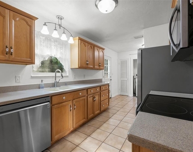 4219 Nw 30th Terrace - Photo Thumbnail 5