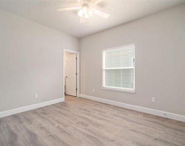 622 Nw 3rd Avenue - Photo Thumbnail 11