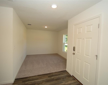 93 Panorama Drive - Photo Thumbnail 2