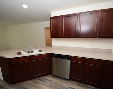 93 Panorama Drive - Photo Thumbnail 11