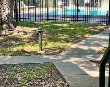 310 Palm Coast Parkway Ne - Photo Thumbnail 1
