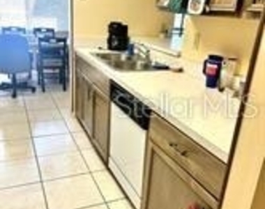 310 Palm Coast Parkway Ne - Photo Thumbnail 5