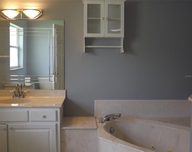 9 Bowman Place - Photo Thumbnail 2