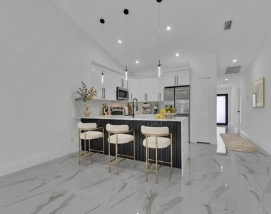 4747 13th Street Sw - Photo Thumbnail 4