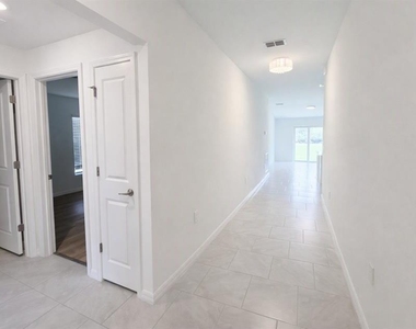 23234 Alaska Avenue - Photo Thumbnail 15