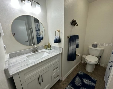 6527 Hamlet Drive - Photo Thumbnail 12