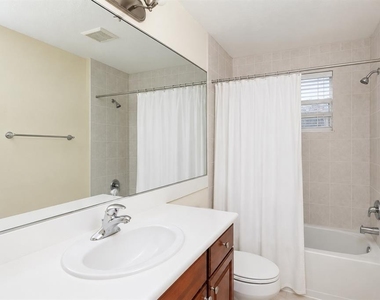 6945 74th Street Circle E - Photo Thumbnail 14