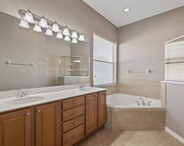 12150 Maple Ridge Drive - Photo Thumbnail 11