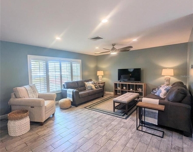 3070 Gulf Gate Drive - Photo Thumbnail 3