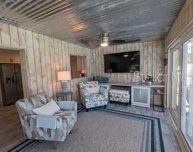 3070 Gulf Gate Drive - Photo Thumbnail 8