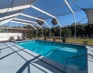 3070 Gulf Gate Drive - Photo Thumbnail 14