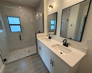 3764 Cinderella Road - Photo Thumbnail 10