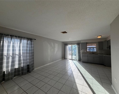 5219 31st Street Court E - Photo Thumbnail 3