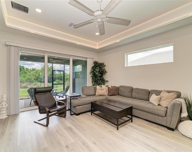 1047 Waterline Court - Photo Thumbnail 18